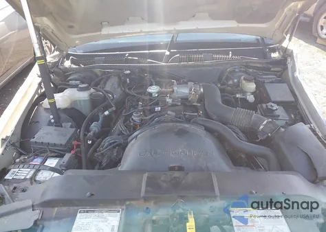 1997 Lincoln Town Car Executive z USA, uszkodzony, nr VIN 1LNLM81W8VY751886